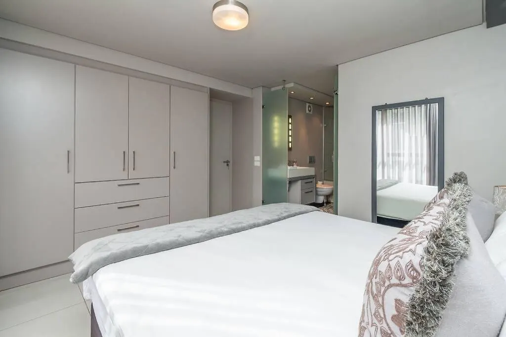 One Bedroom Seaside Elegance Cape Town Apartment